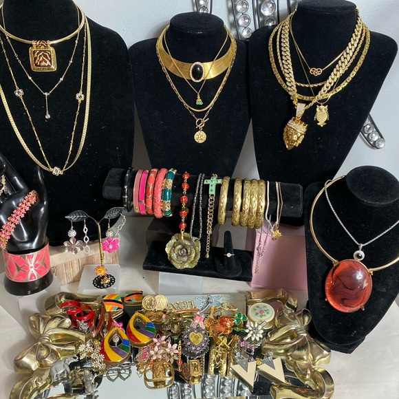 Unique Vintage Jewelry - Vintage Jewelry Gold Plated, & Enamel Lot